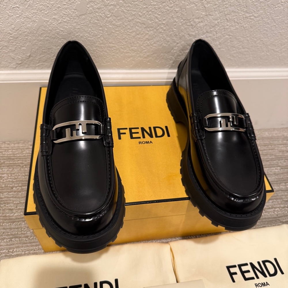 Fendi Men’s Black O’Lock Leather Loafers Size 10 UK / 11 US